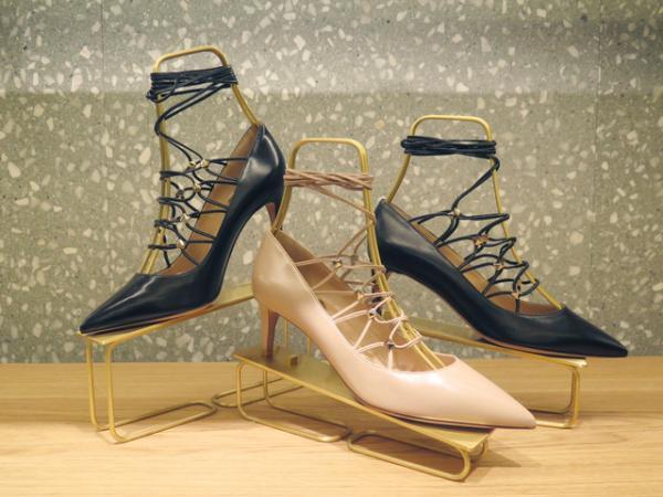 ヴァレンティノが都内初の旗艦店を表参道にオープン！熊本地震チャリティトートバッグを限定販売