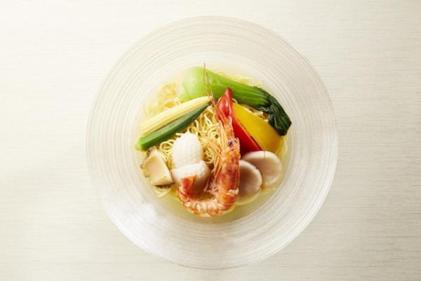 暑い季節に食欲そそる、3種類の新ヌードル。ハイアット リージェンシー 東京で「サマーヌードルフェア」開催