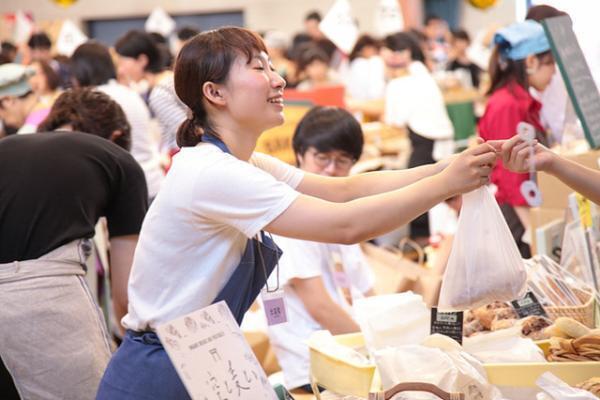 日本最大級のパンの祭典「世田谷パン祭り」開催日決定！今年のテーマは“パンと恋”