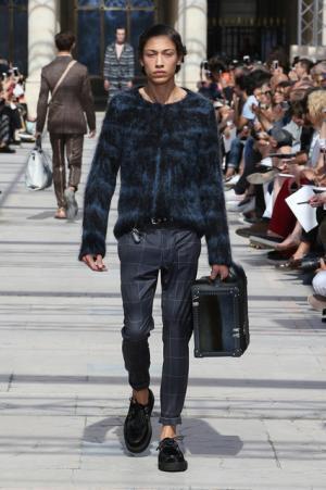 旅するルイ・ヴィトン、キムの故郷アフリカでメゾンのルーツへ回帰【17SSメンズ】