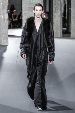 色×形×素材の冒険。リック・オウエンスのフリースタイル【17SSメンズ】