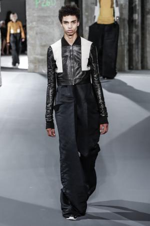 色×形×素材の冒険。リック・オウエンスのフリースタイル【17SSメンズ】