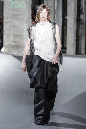 色×形×素材の冒険。リック・オウエンスのフリースタイル【17SSメンズ】