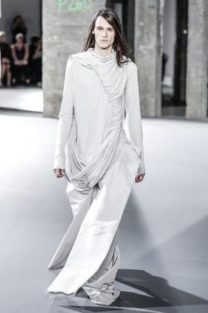 色×形×素材の冒険。リック・オウエンスのフリースタイル【17SSメンズ】