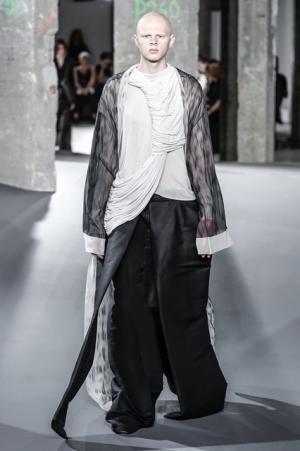 色×形×素材の冒険。リック・オウエンスのフリースタイル【17SSメンズ】