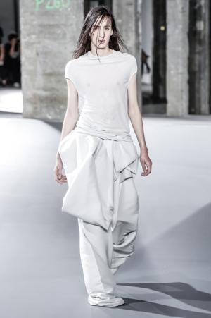 色×形×素材の冒険。リック・オウエンスのフリースタイル【17SSメンズ】