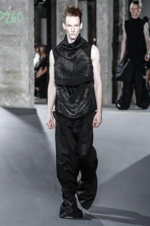 色×形×素材の冒険。リック・オウエンスのフリースタイル【17SSメンズ】