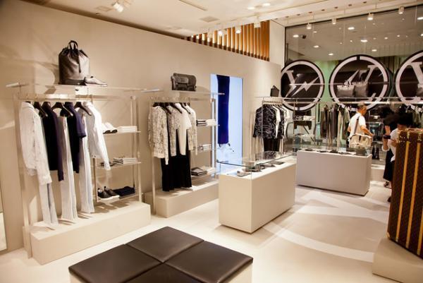 ルイ・ヴィトン×藤原ヒロシのコラボレーションに約4,000人の行列！世界最速でデニムラインも登場