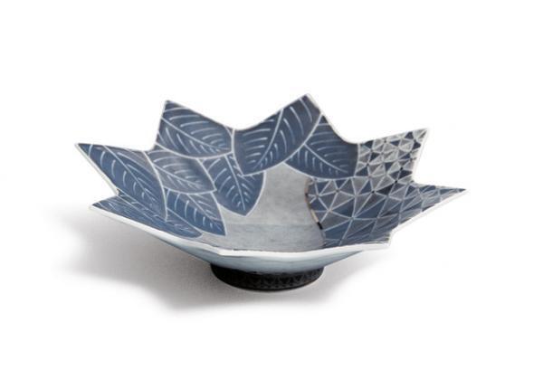 3人の人間国宝と、資生堂意匠部創設期デザイナーによる企画展を最後に資生堂アートハウスが一時休館