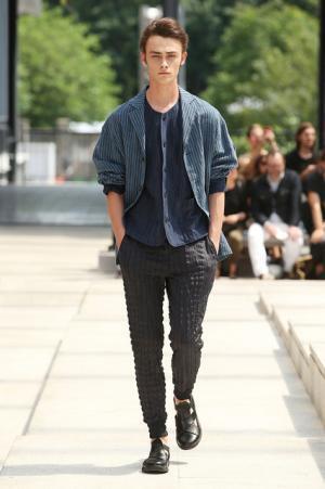 イッセイ ミヤケ メン、真っ白なキャンバスを持ちいざ色彩に出会う旅へ【17SSメンズ】