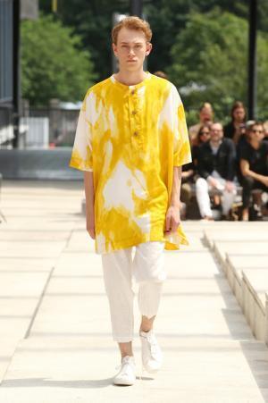 イッセイ ミヤケ メン、真っ白なキャンバスを持ちいざ色彩に出会う旅へ【17SSメンズ】