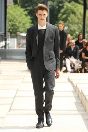 イッセイ ミヤケ メン、真っ白なキャンバスを持ちいざ色彩に出会う旅へ【17SSメンズ】