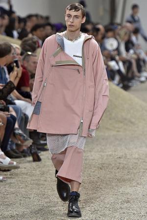 “love”と“joy”を身につけて。sacaiが繰り広げる砂漠の冒険【17SSメンズ】