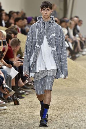 “love”と“joy”を身につけて。sacaiが繰り広げる砂漠の冒険【17SSメンズ】