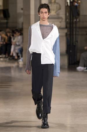 メゾン マルジェラが新定義。ロマンティックでメランコリックでフェミニンな男たち【17SSメンズ】