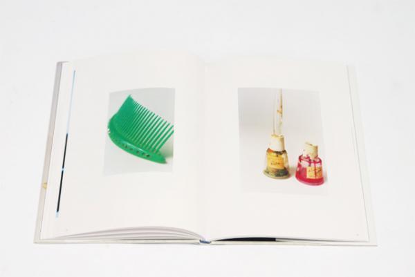 石内都がファインダー越しに見た、フリーダ・カーロの遺品に宿る“愛と痛み”【NADiffオススメBOOK】