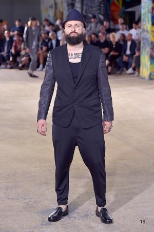 自身の肌をもファッションとして、ジュンヤ ワタナベ マン風“チンピラ”【17SSメンズ】