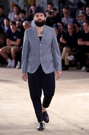 自身の肌をもファッションとして、ジュンヤ ワタナベ マン風“チンピラ”【17SSメンズ】