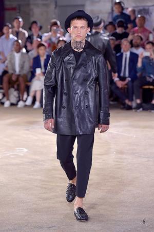 自身の肌をもファッションとして、ジュンヤ ワタナベ マン風“チンピラ”【17SSメンズ】