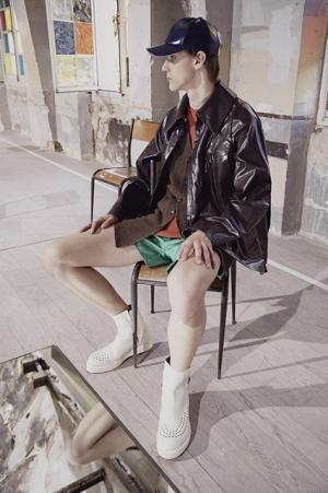 夏の雨の日を快適に。テント=ウォータープルーフに着目したアクネ ストゥディオズ【17SSメンズ】