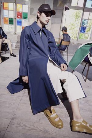 夏の雨の日を快適に。テント=ウォータープルーフに着目したアクネ ストゥディオズ【17SSメンズ】