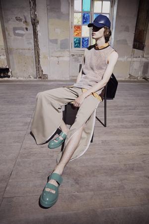 夏の雨の日を快適に。テント=ウォータープルーフに着目したアクネ ストゥディオズ【17SSメンズ】