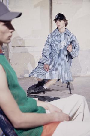 夏の雨の日を快適に。テント=ウォータープルーフに着目したアクネ ストゥディオズ【17SSメンズ】