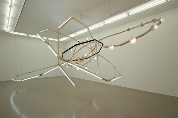 森美術館「宇宙と芸術展」、最前線宇宙開発やチーム・ラボ新作などから宇宙と人の関係性に迫る