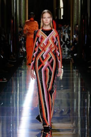 バルマン オム、時空を超え日常からエスケープ【17SSメンズ】