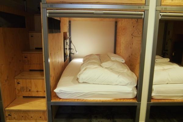 ふくろうが女将のホステルが八丁堀にオープン！1階にはおでん屋、地下には音楽好きが集えるバーも