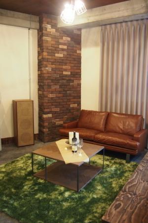 ふくろうが女将のホステルが八丁堀にオープン！1階にはおでん屋、地下には音楽好きが集えるバーも