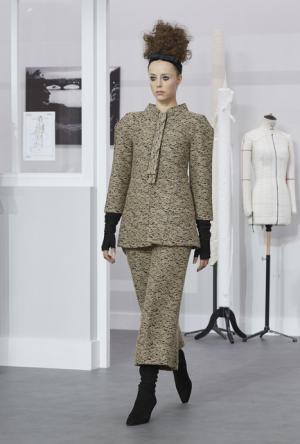 シャネル、78人の“プティ マン”にスポットライトを当てる【16-17AWクチュール】