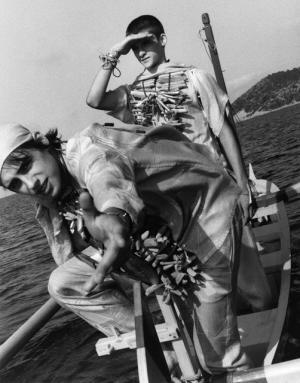 ロエベ、夕陽に染まったエキゾチックな漂流記【17SSメンズ】