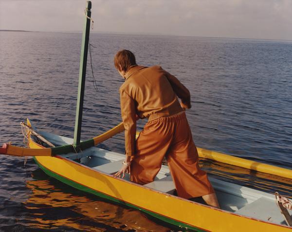 ロエベ、夕陽に染まったエキゾチックな漂流記【17SSメンズ】