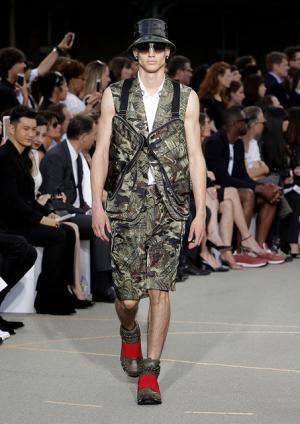 ジバンシィ バイ リカルド ティッシ、謎めくミステリーのシンボル【17SSメンズ&amp;16-17AWクチュール】