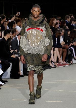 ジバンシィ バイ リカルド ティッシ、謎めくミステリーのシンボル【17SSメンズ&amp;16-17AWクチュール】