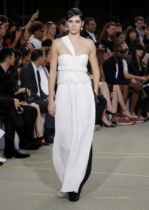 ジバンシィ バイ リカルド ティッシ、謎めくミステリーのシンボル【17SSメンズ&amp;16-17AWクチュール】