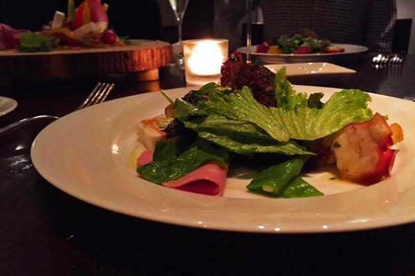 グランド ハイアット 東京、廻るお寿司や“ガーデン”がテーマのコース料理をテラスで堪能