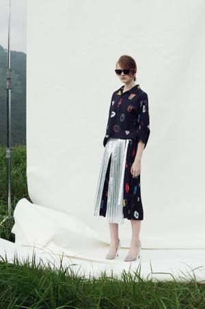 タロウホリウチ、ピカソの壺へオマージュを込めて【17年プレスプリングサマー】