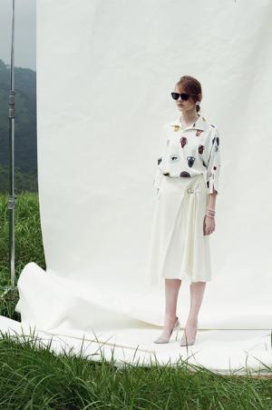 タロウホリウチ、ピカソの壺へオマージュを込めて【17年プレスプリングサマー】