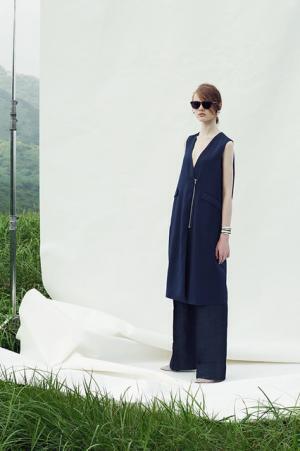 タロウホリウチ、ピカソの壺へオマージュを込めて【17年プレスプリングサマー】