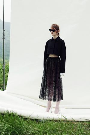 タロウホリウチ、ピカソの壺へオマージュを込めて【17年プレスプリングサマー】