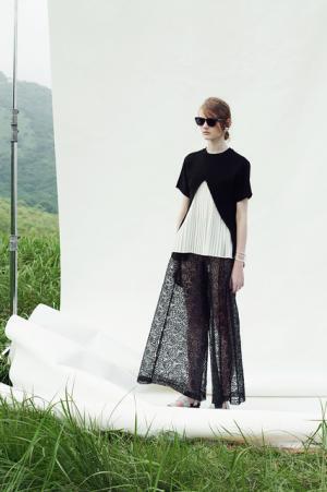 タロウホリウチ、ピカソの壺へオマージュを込めて【17年プレスプリングサマー】