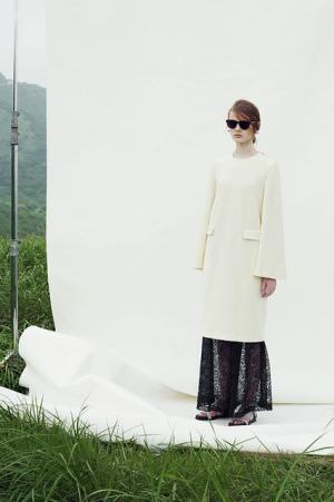 タロウホリウチ、ピカソの壺へオマージュを込めて【17年プレスプリングサマー】