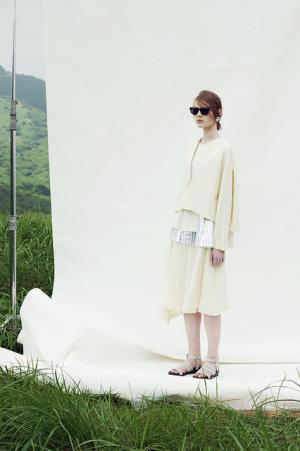 タロウホリウチ、ピカソの壺へオマージュを込めて【17年プレスプリングサマー】