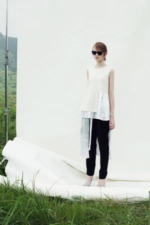 タロウホリウチ、ピカソの壺へオマージュを込めて【17年プレスプリングサマー】