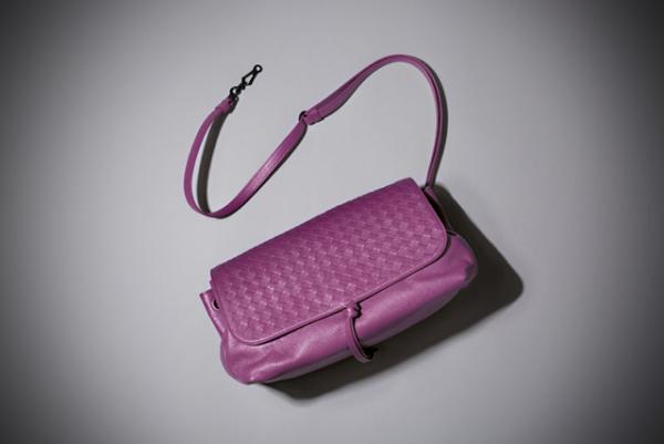 ボッテガ・ヴェネタ、16年アーリーフォールコレクションより日本限定バッグを発売