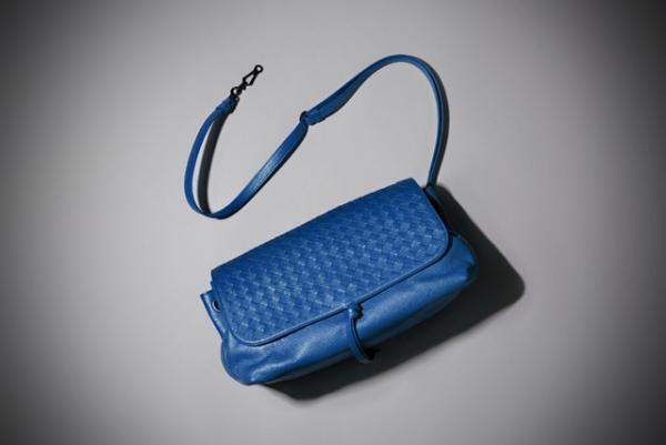 ボッテガ・ヴェネタ、16年アーリーフォールコレクションより日本限定バッグを発売