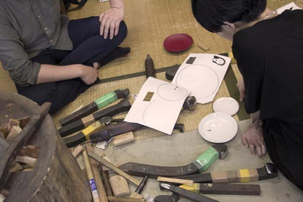 「二人三脚で金属と人生を歩む」鎚起銅器職人・渡辺和也【新潟の旅】