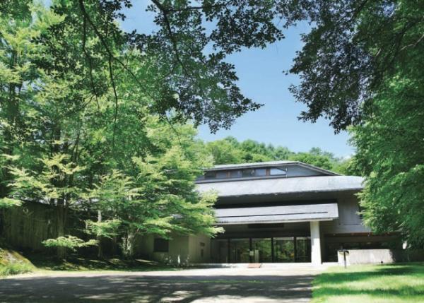 展覧会「恋する現代アート」がセゾン現代美術館で開催、軽井沢でリキテンスタインのポップアートに思いをはせる